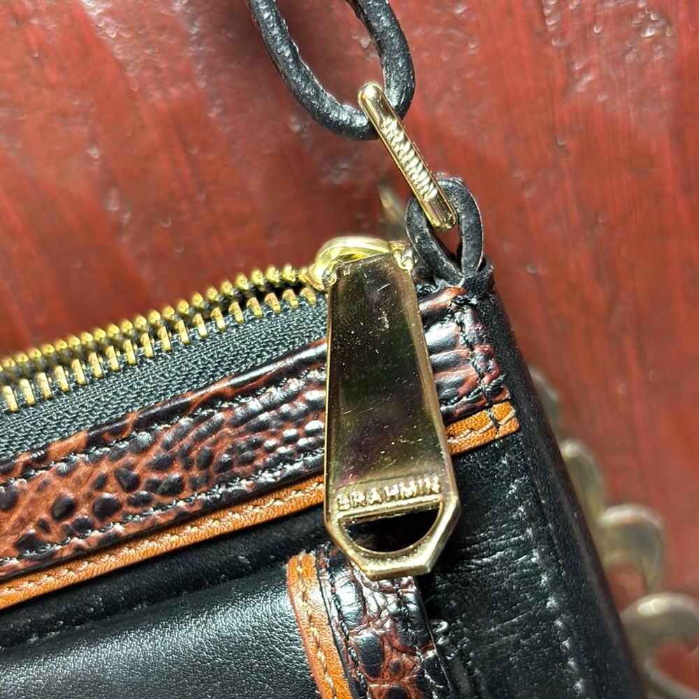 Brahmin Crossbody Bag Black Brown Tan Leather Gold Accents 8”Lx7”Hx1.5”D VGVC - Picture 5 of 17